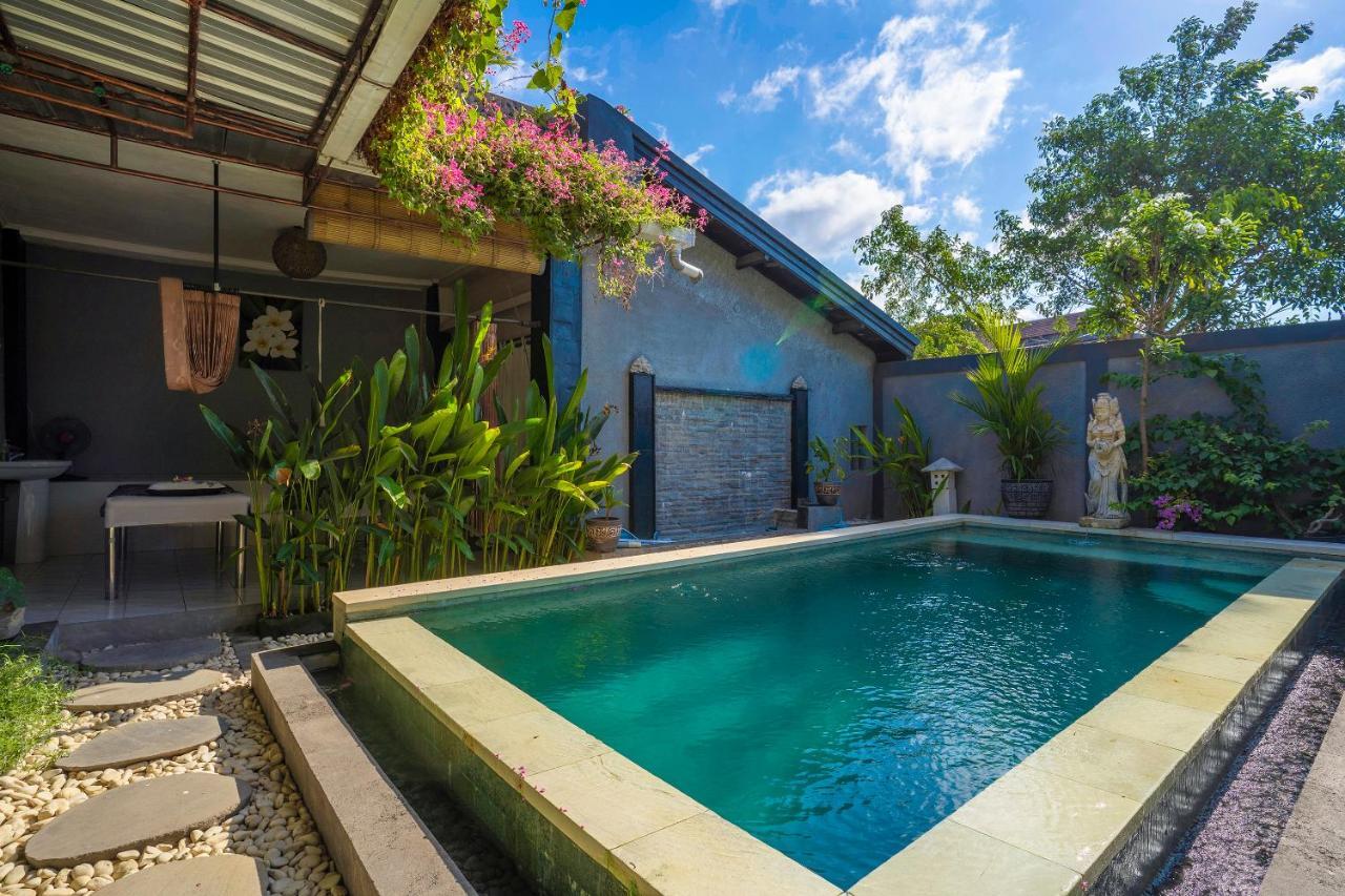 Terrace Garden Homestay And Spa Jimbaran  Exterior photo